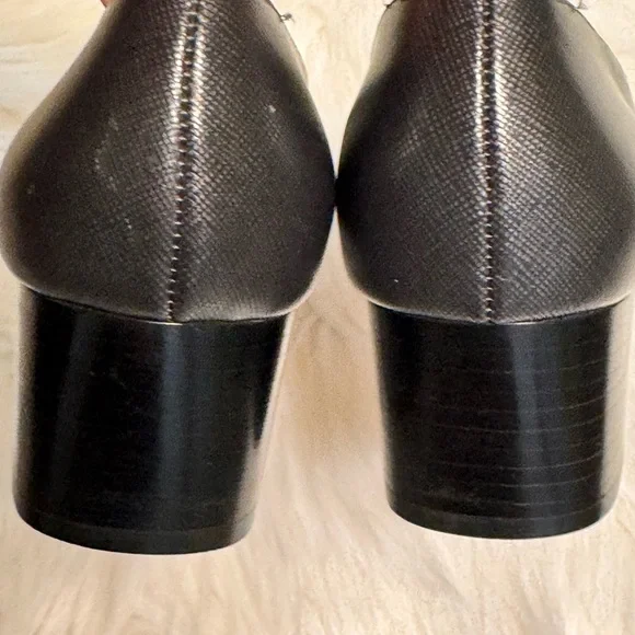 Salvatore Ferragamo Black Leather Flats - Picture 3 of 8